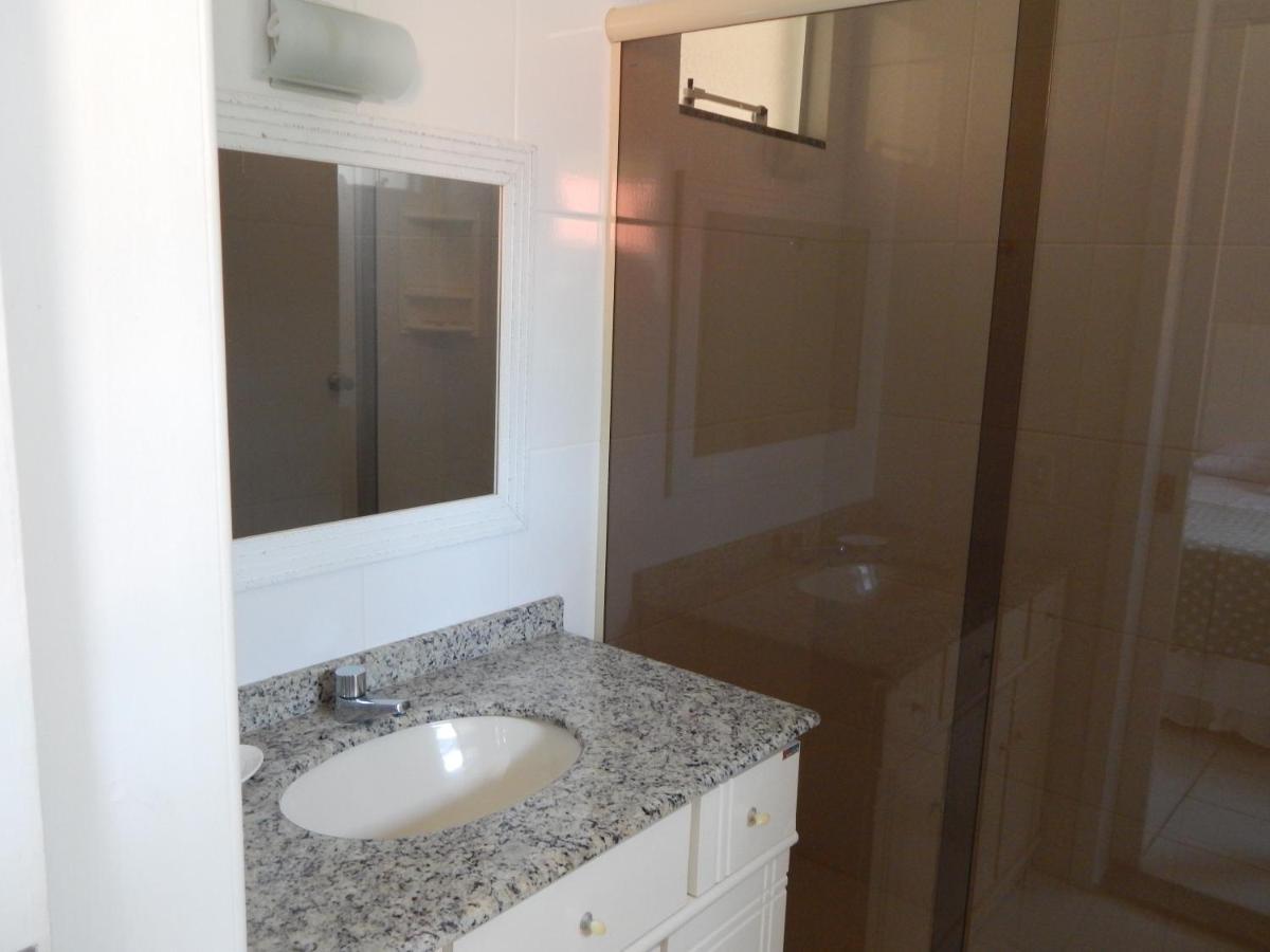 Casa Ampla No Centro, Piso Terreo Ou Superior Villa Bombinhas Eksteriør billede